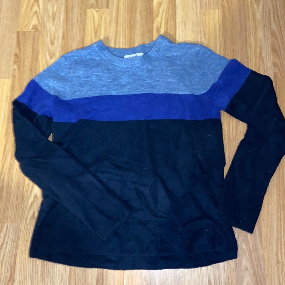 Old navy sweater